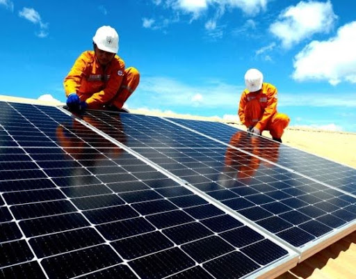 Tuân thủ các tiêu chuẩn an toàn để đảm bảo quá trình lắp đặt pin diễn ra suôn sẻ