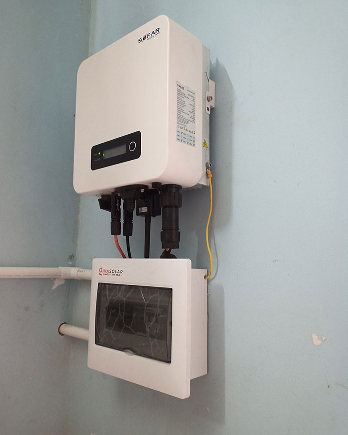 Inverter hòa lưới bám tải 3kW cung cấp lượng điện vừa đủ dùng cho các thiết bị sinh hoạt hằng ngày Inverter hòa lưới bám tải 3kW cung cấp lượng điện vừa đủ dùng cho các thiết bị sinh hoạt hằng ngày