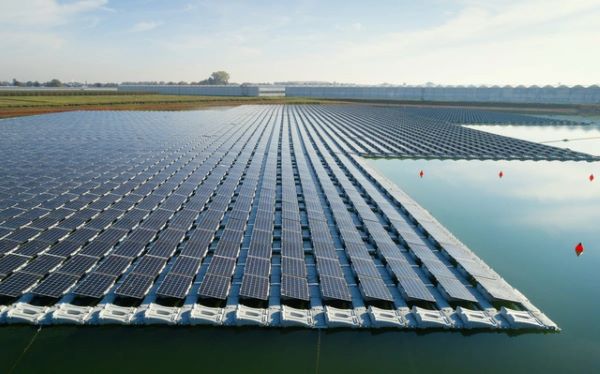 Năng lượng mặt trời là một trong các nguồn năng lượng tạo ra điện năng lớn nhất hiện nay