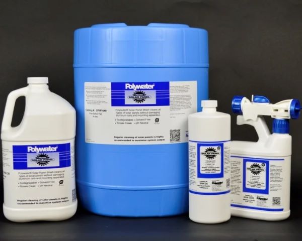 Dung dịch vệ sinh tấm pin chuyên dụng đảm bảo an toàn cho hệ thống và người sử dụng