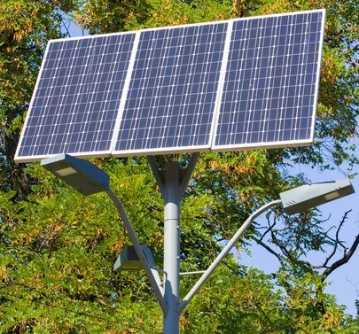 Đèn năng lượng mặt trời chiếu sáng từ tấm pin mặt trời Đèn năng lượng mặt trời chiếu sáng từ tấm pin mặt trời