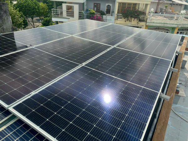 Giá lắp điện mặt trời 5kW hiện nay là bao nhiêu?