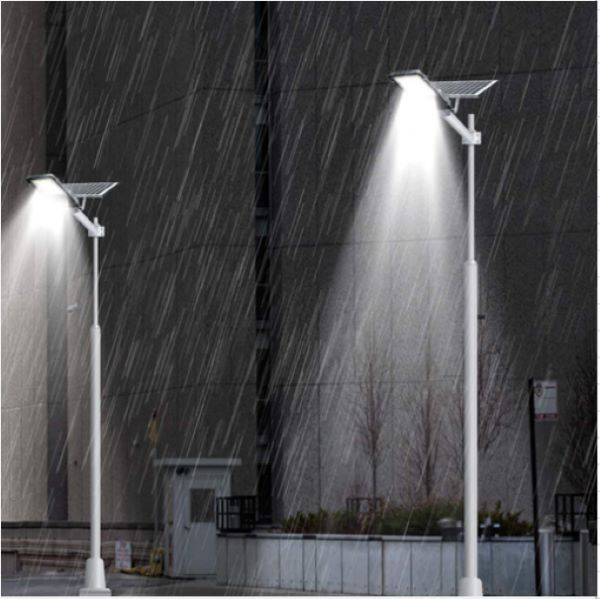 Một số dòng đèn chất lượng kém rất dễ bị thấm nước khiến đèn bị hư hỏng