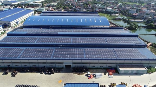 Đầu tư lắp điện mặt trời áp mái nhà xưởng với quy mô lớn