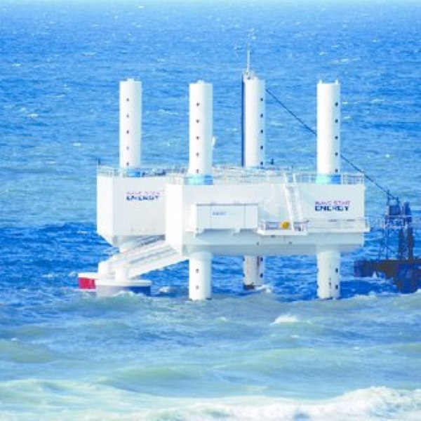 Năng lượng sóng biển là một dạng năng lượng mới đang được chú trọng khai thác Năng lượng sóng biển là một dạng năng lượng mới đang được chú trọng khai thác