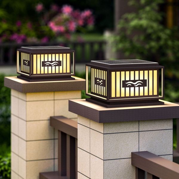 Mẫu đèn trụ năng lượng mặt trời hình vuông mái vòm