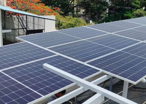 5 lý do nhiều hộ gia đình đầu tư lắp điện năng lượng mặt trời mái nhà 5 lý do nhiều hộ gia đình đầu tư lắp điện năng lượng mặt trời mái nhà